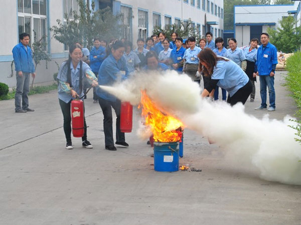 扬州福克斯减震器有限公司2013年度消防演练